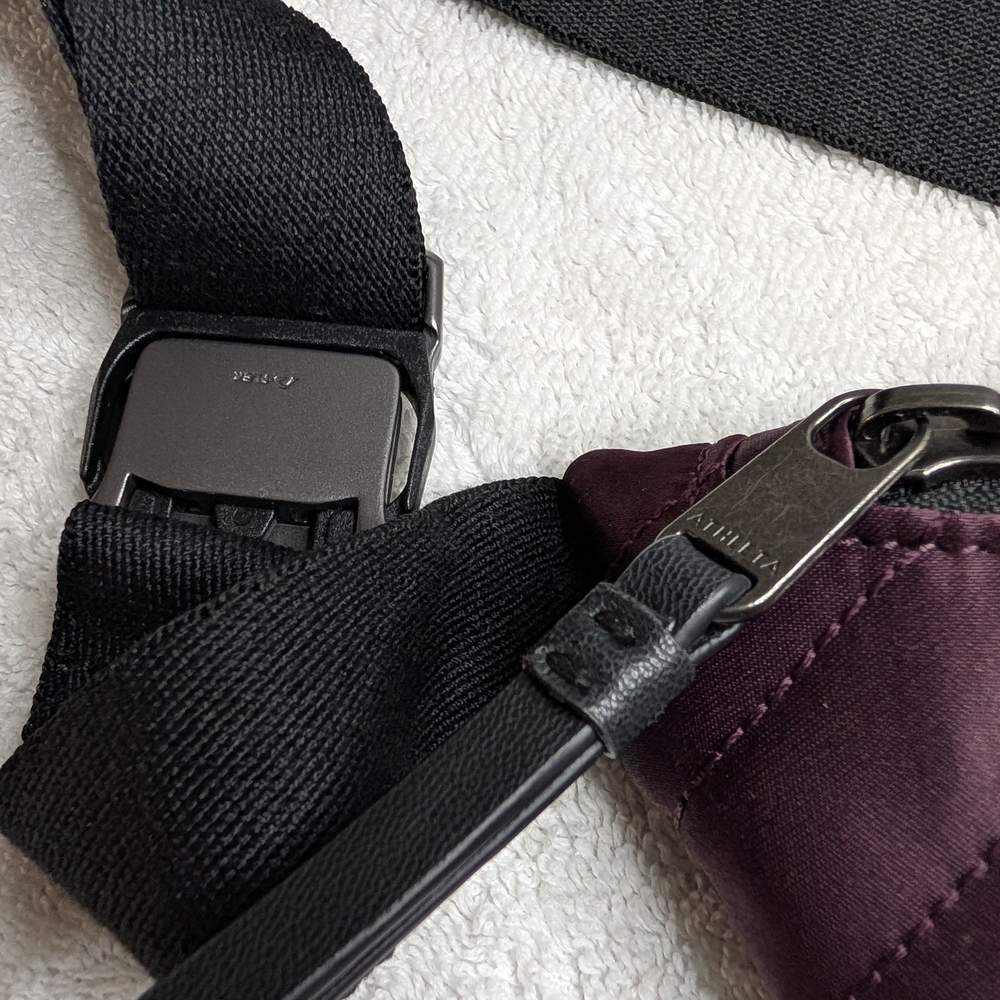 Athelta Kinetic Shine Waistbag - Barely Used, Excellent Condition - Picture 4 of 9